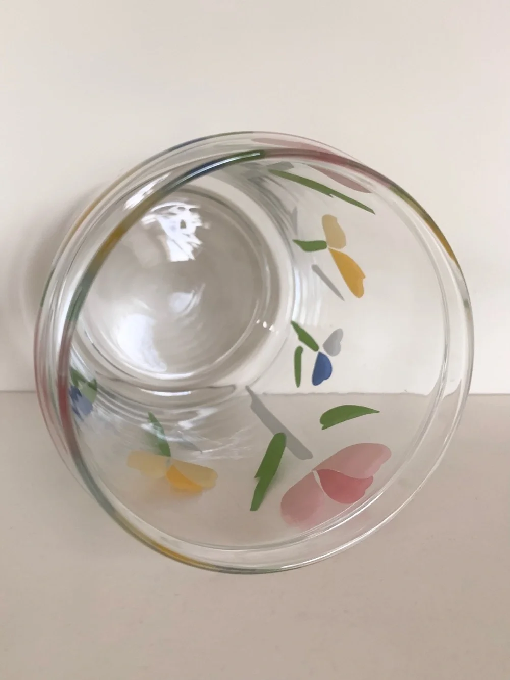 Hold Vintage glass tulip vase